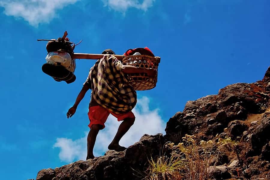 3d/2n trekking mount rinjani summit lake & hot springs - What you’re really signing up for on this 3D/2N Mount Rinjani trek