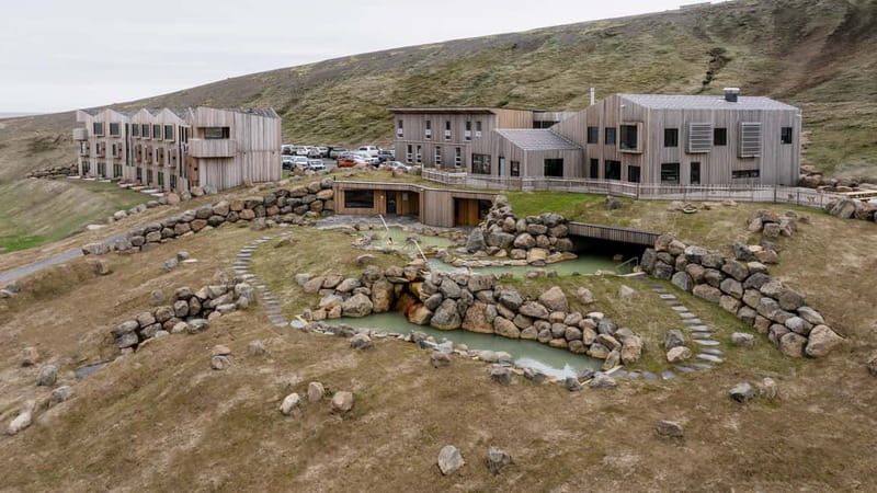 A day in Kerlingarfjöll: Highlands and hot springs - Highland Baths: 2 hours of geothermal recovery