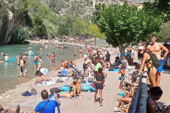 A day tour in Montanejos hot springs. - Stop in Montanejos: a quick town moment before the baths