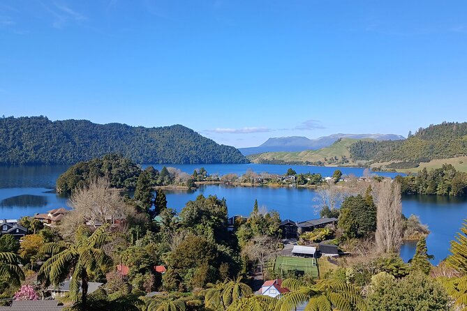 Boutique tour , Mt Maunganui, NZ farm, Rotorua lakes/geothermal - Stop 1: Mt Maunganui Main Beach and the Bay of Plenty story