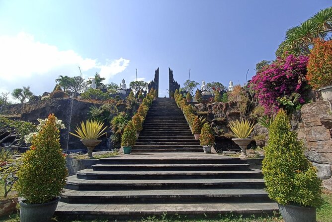 Brahmavihara Arama Banjar Hot Spring Ulundanu Bratan Private Tour - Brahma Vihara Arama Buddhist Monastery: Calming Temple Time Up North