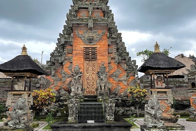 Full Day Kintamani Volcano View and Batur Natural Hot Spring - Batuan Temple: ornaments, residents, and a calmer start