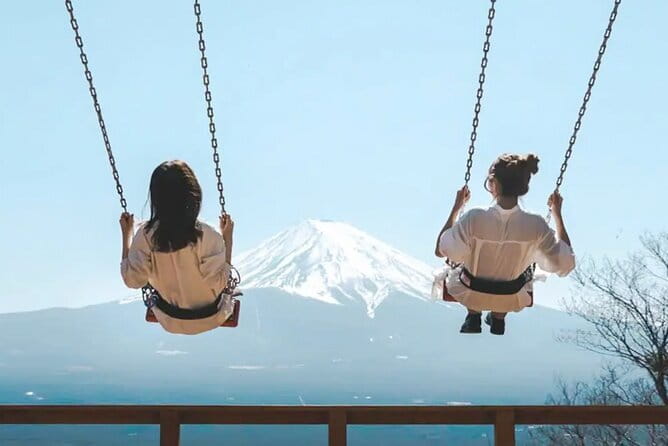 Full Day Tour at Mt. Fuji, Onsen, Lake Kawaguchi and Yamanaka - Lake Kawaguchiko: where you trade crowds for water views