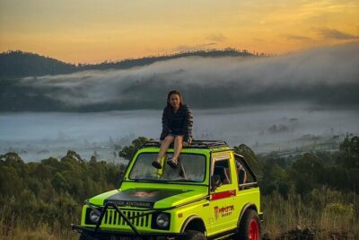 Mount Batur Jeep Sunrise Tour - All Inclusive - Getting to Toya Bungkah and into a 4WD Jeep
