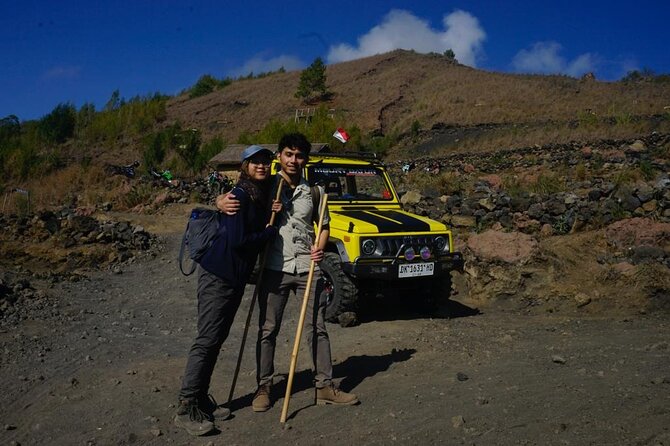 Mount Batur Jeep Sunrise Tour - All Inclusive - The breakfast moment: volcanic eggs and fruit on the slopes