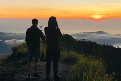 Mount Batur Sunrise Hike And Natural Hot Spring - Flashlight Trek with Poles: How the Climb Is Set Up