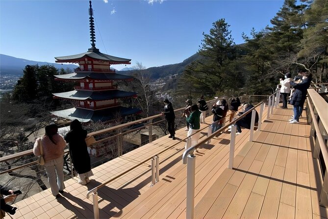 Mt. Fuji 5th Station, Oshino Hakkai and Hot Spring Day Trip - Tour timing, meeting point, and how to avoid the common headaches
