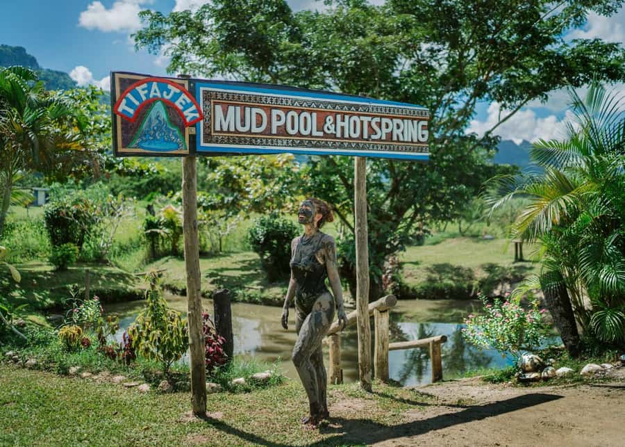 Nadi: Garden Village Hot Spring & Temple Highlights Tour - Tappoo and Nadi Market: souvenir shopping with realistic expectations