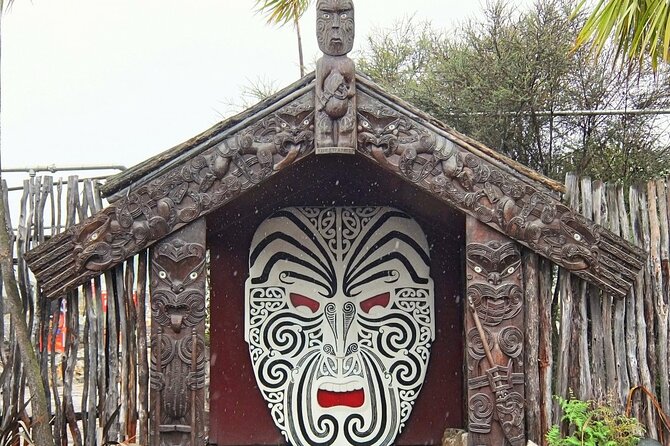 ROTORUA - Hell's Gate Geothermal Park & Mud Spa Day Trip - Mud bath and sulphur spa: how to get the most comfort