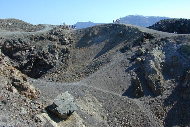 Santorini - Volcano and Hot springs Boat Trip with Bus Transfer - Getting to the Old Port: pickup timing and what boarding feels like