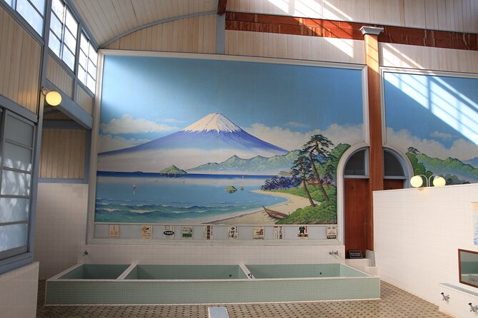 Tattoo-friendly open-air Onsen & drink - Meeting at Oshiage and Getting Ready Without a Hassle