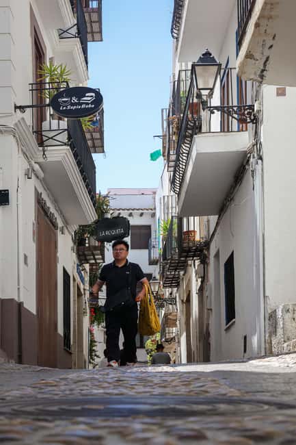 Valencia: Montanejos Hot Springs Tour + Salto De la Novia Waterfall - Clothing and gear: what to pack so the day feels easy